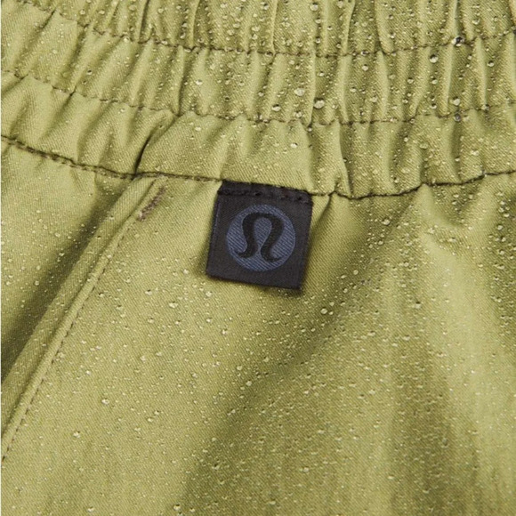 Lululemon Lab Relaxed-Fit Super-High-Rise Short 3" size 6 - Picture 3 of 6